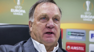 Curaçao-coach Dick Advocaat is trots op zijn WK-debuut ondanks een 7-1 afstraffing tegen Duitsland