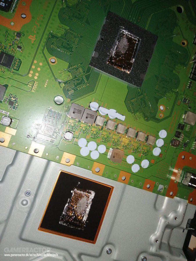 Отчет: вертикальная установка PlayStation 5 может привести к необратимому повреждению —