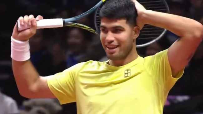 Carlos Alcaraz, gemotiveerd door zijn rivaliteit met Sinner: tijd voor zijn debuut in Barcelona