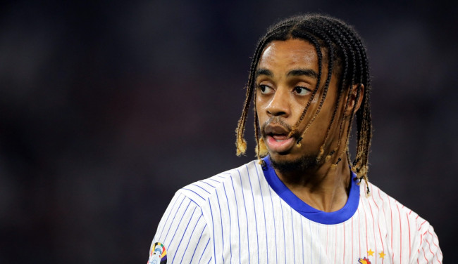 Liverpool bereidt bod voor op Barcola, maar is het oneens over de prijs met PSG
