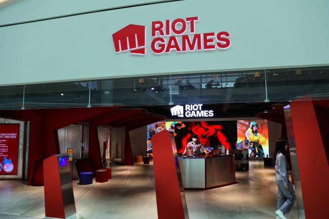 Hier leest u hoe u een Riot Games-hub maakt die gamers verenigt