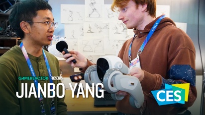 Een AI-robothuisdier en bureaugenoot - Loona Interview op CES